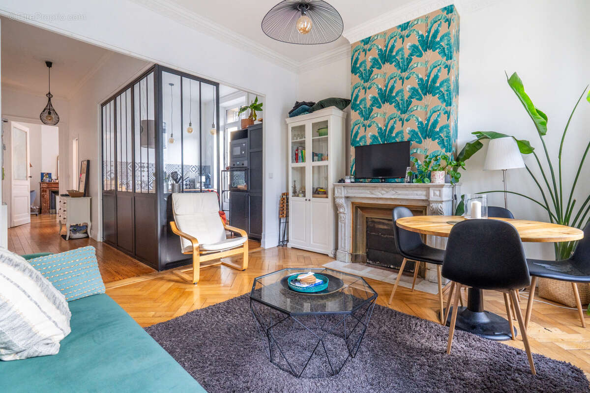 Appartement à BORDEAUX