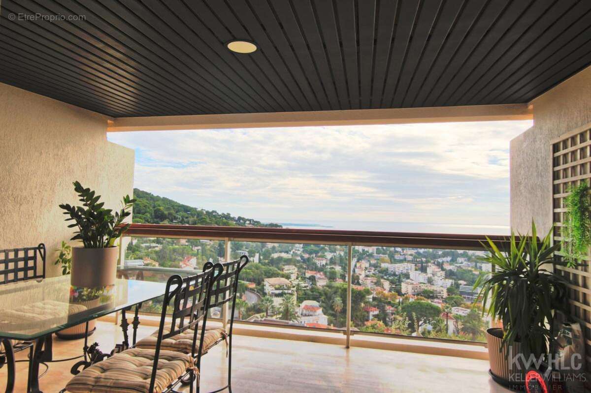 Appartement à LE CANNET