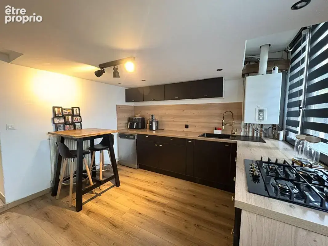 Maison familiale ,idéalement située en parfait état - photo 12
