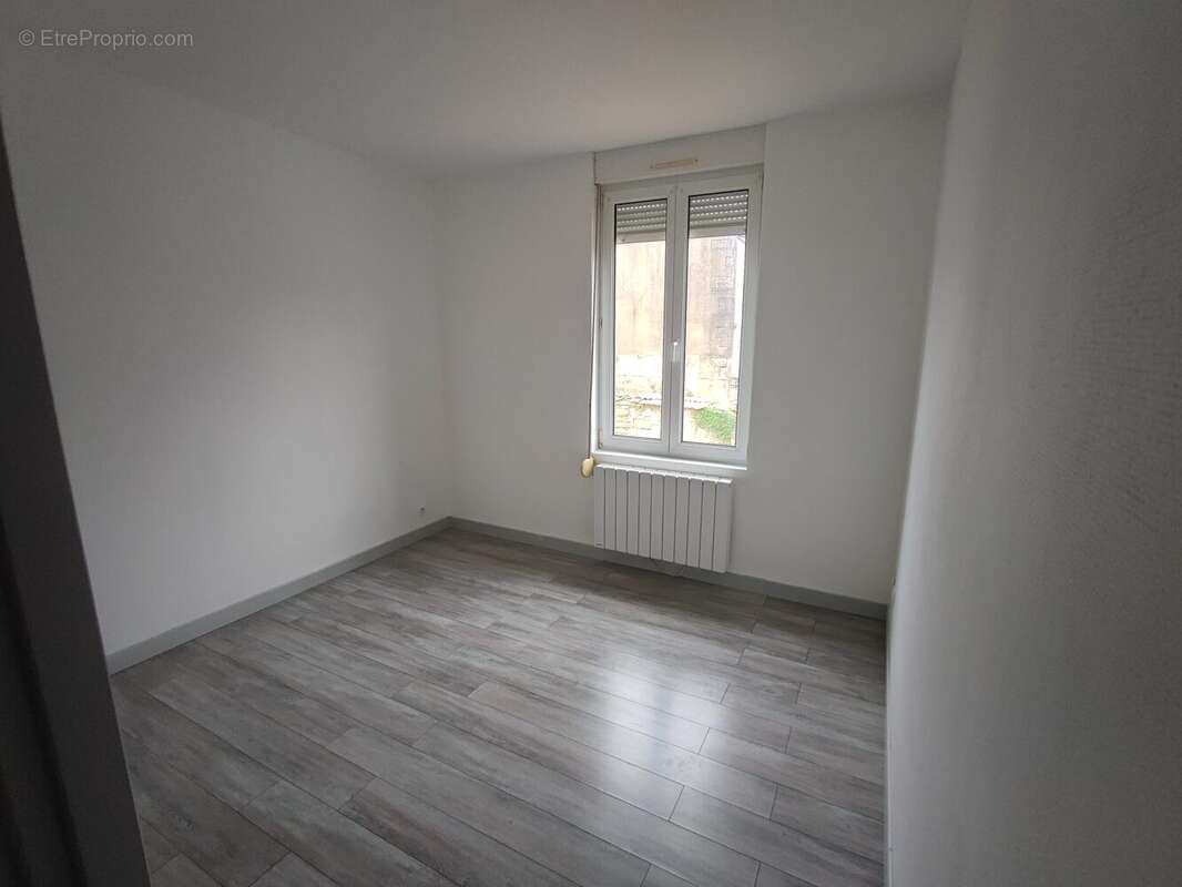 Appartement à WASSY