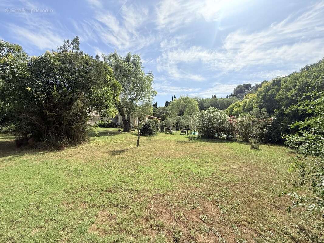 Maison 118 m² à Miramas  - photo 7