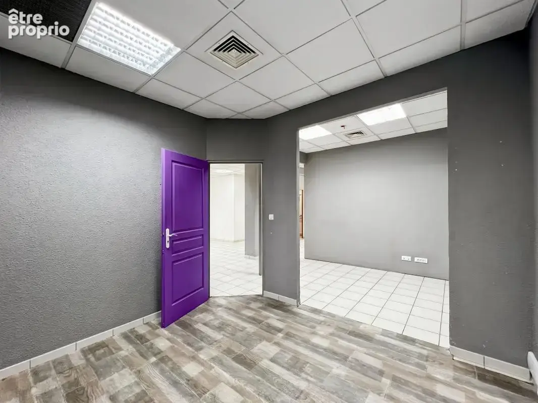LIVRON - À vendre en exclusivité – Local commercial 80 m² – Emplacement n°1 à Livron - photo 6