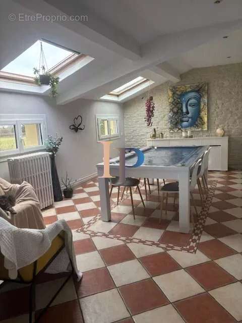Maison à VOUGY