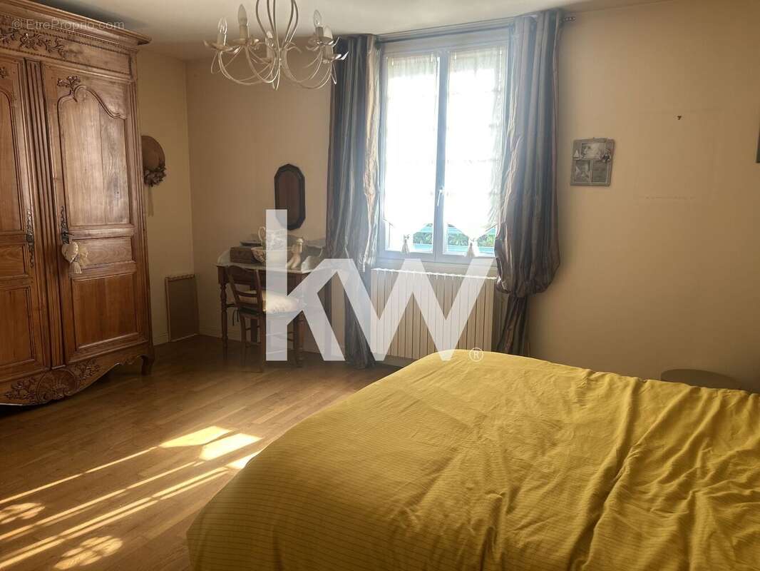 Maison à SAINT-JUNIEN