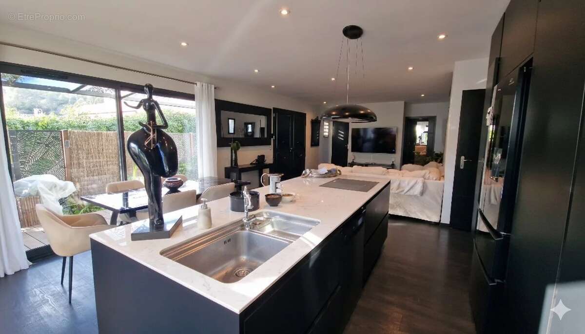 Maison à LA COLLE-SUR-LOUP