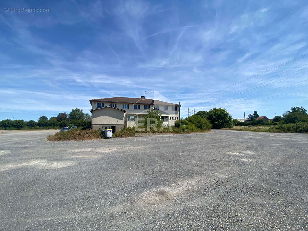 Local commercial 713m² à champigny - photo 9