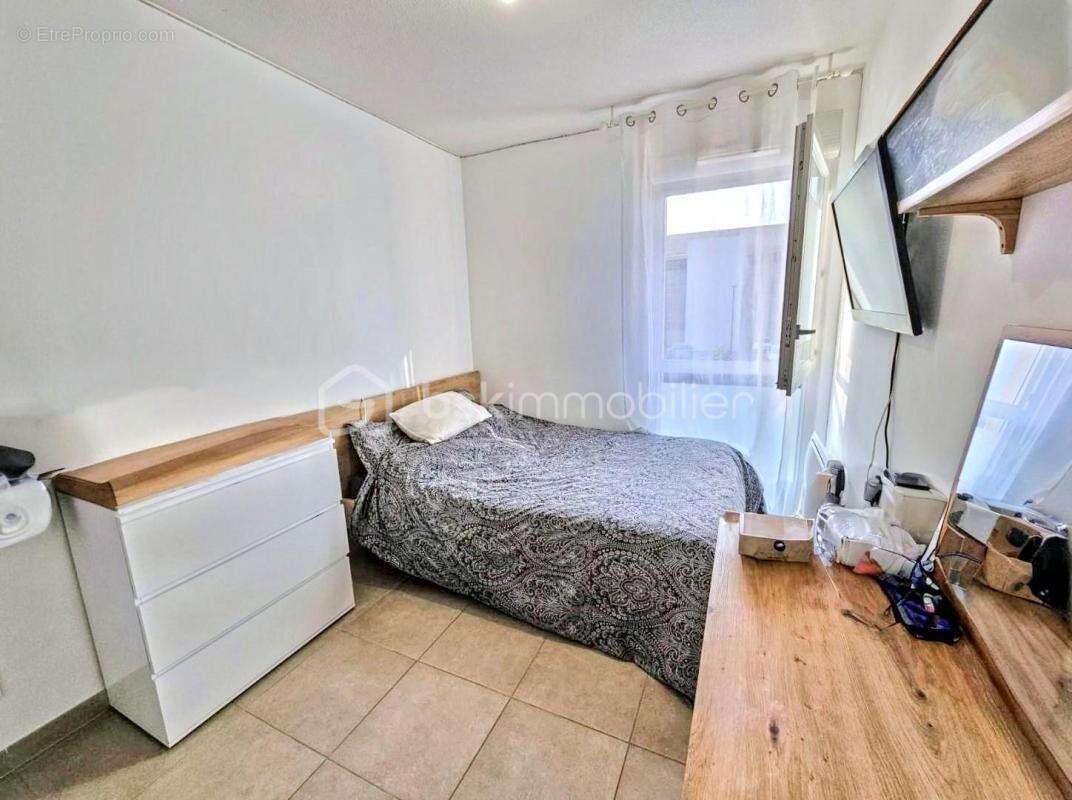 Appartement à LE MUY
