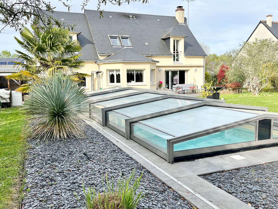 Maison à SAINT-CYR-SUR-LOIRE