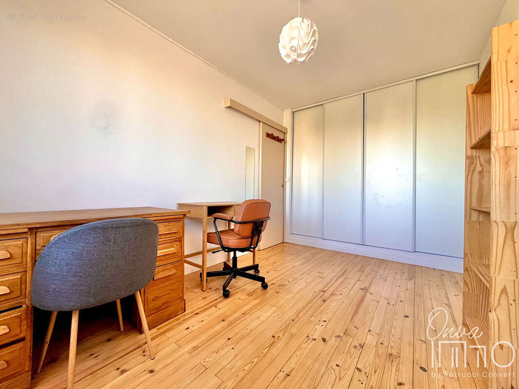 Appartement à DECINES-CHARPIEU