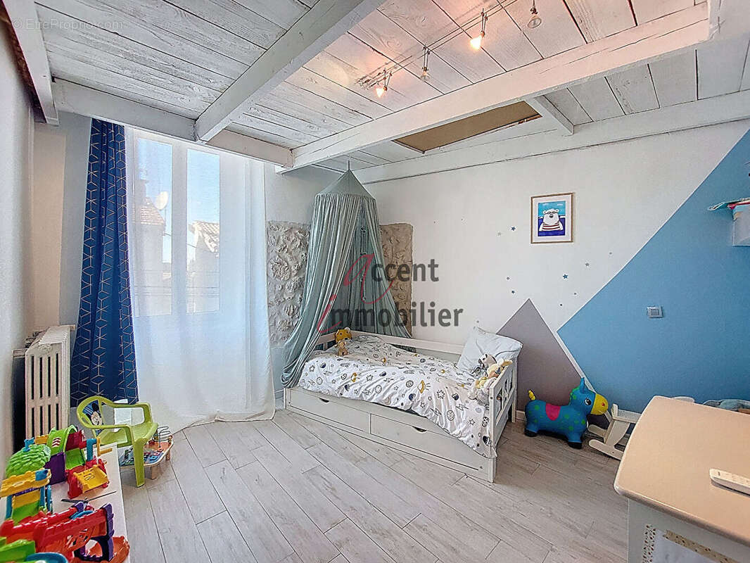 Maison à CHATEAURENARD