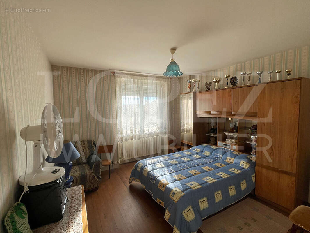 Maison à LABRUGUIERE