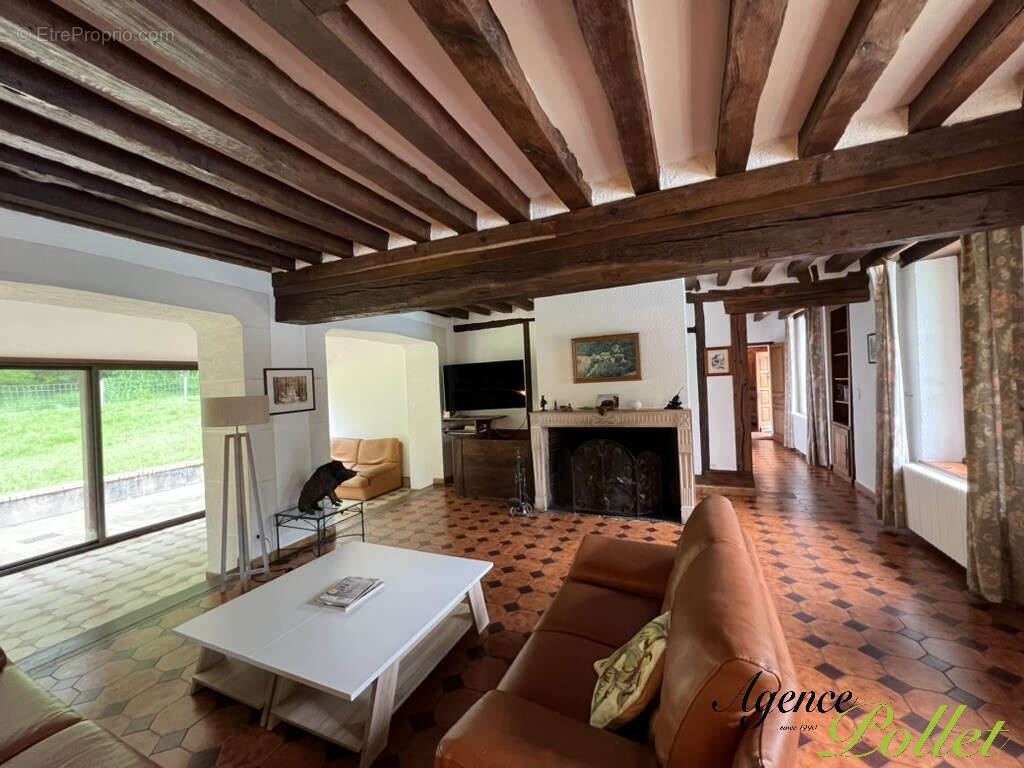 Maison à NEUVY-SUR-BARANGEON