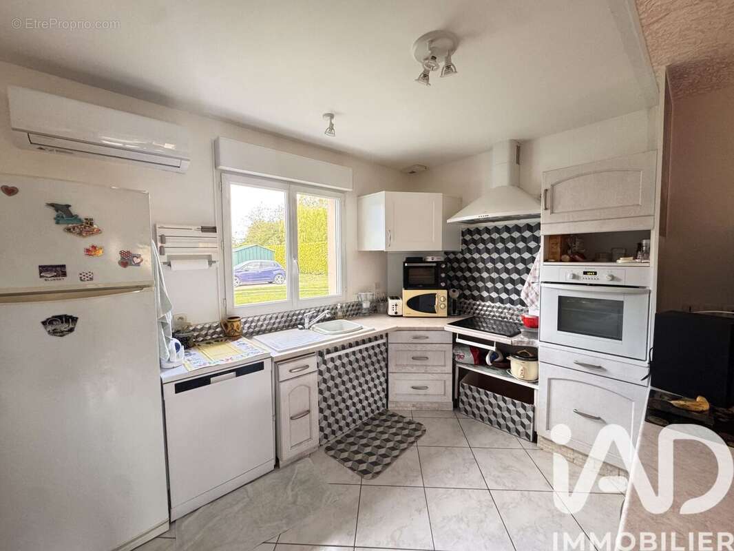 Maison 96 m² à Saint-Martin-En-Biere  - photo 5