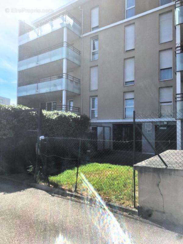 Appartement à BRON
