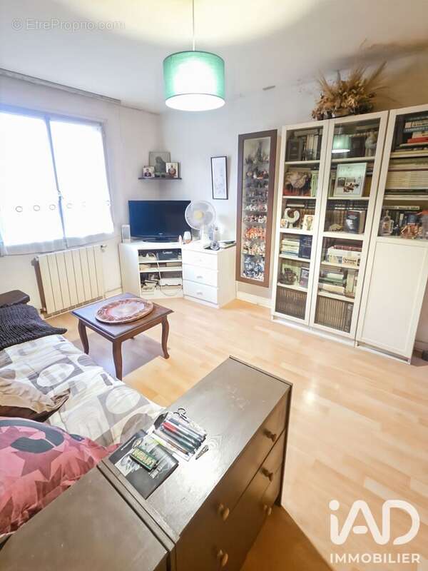 Photo 8