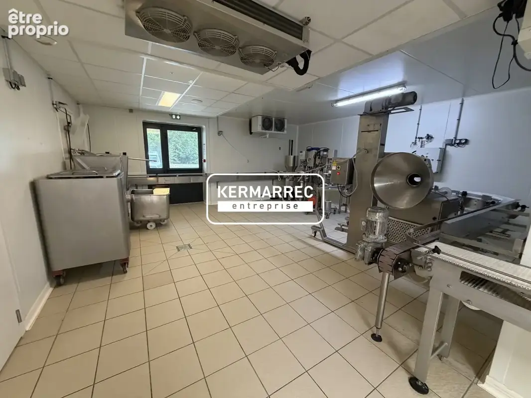 Commerce 400 m² à vendre à Josselin (56120) - photo 4