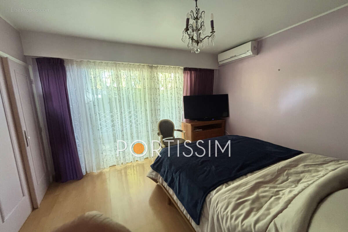 Appartement à VILLENEUVE-LOUBET