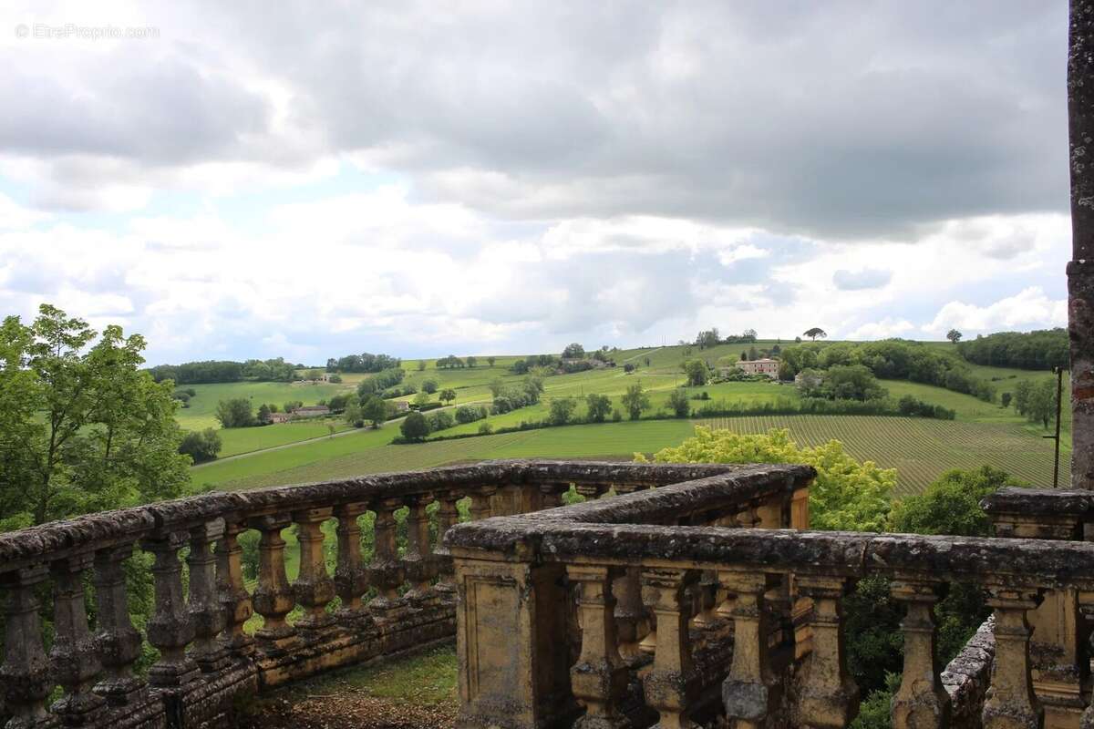 Maison à CAHUZAC-SUR-VERE