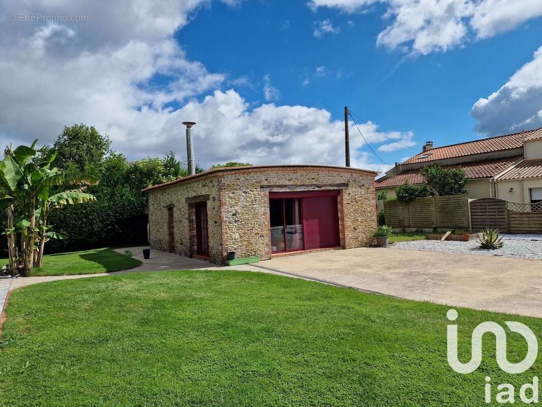 Photo 7 - Maison à GROSBREUIL