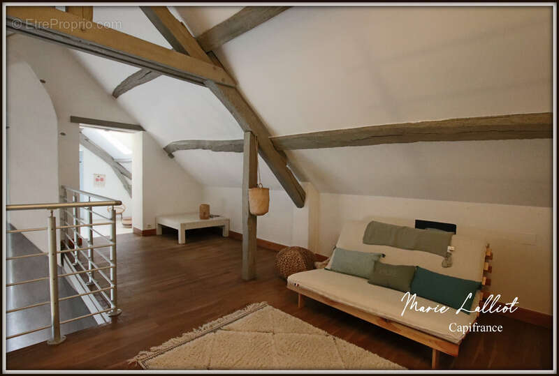 Propriété Pierres apparentes, 242m², 5 chambres, Dortoir enfant et mezzanine, Loiret, Piscine, Jacuzzi, Terrain de tennis, Garag - photo 12