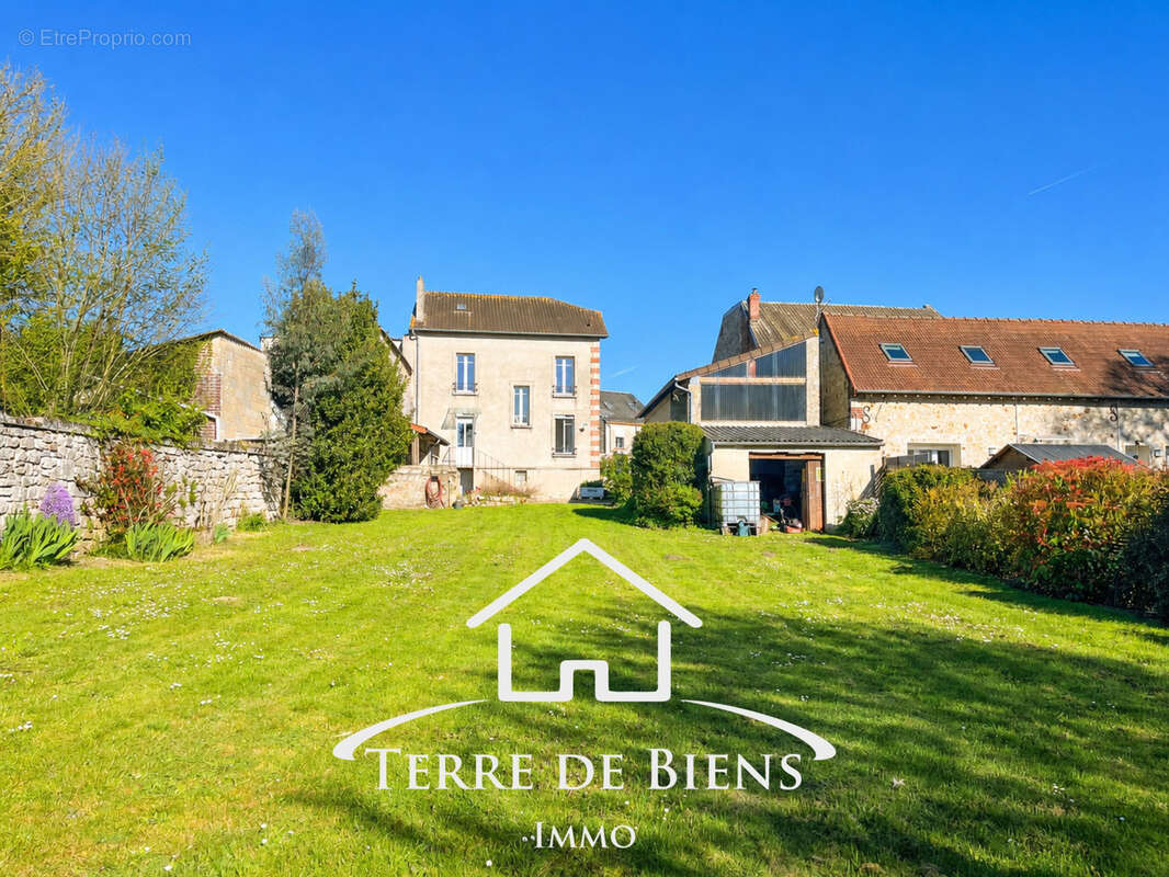 Maison à HARTENNES-ET-TAUX