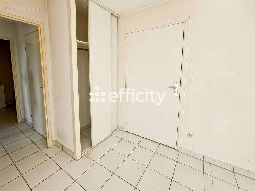 Appartement à SAINT-JEAN-D'ANGELY