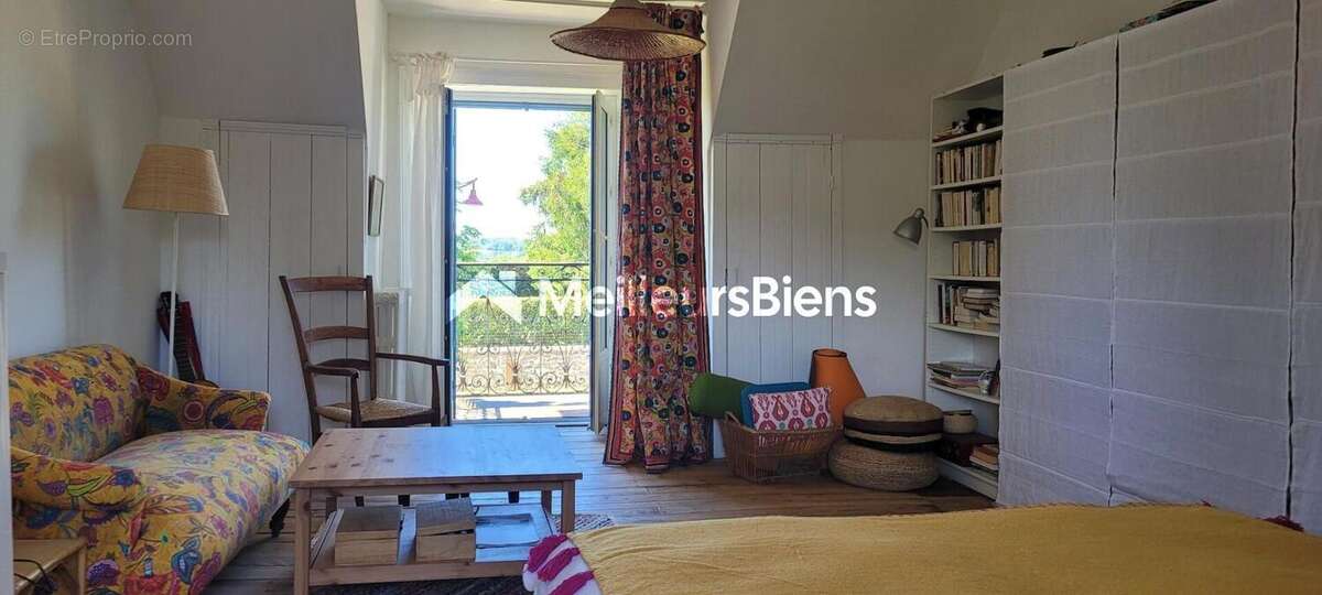 Maison du 19e avec granges , annexes, terrain de 9000 m2 - photo 10