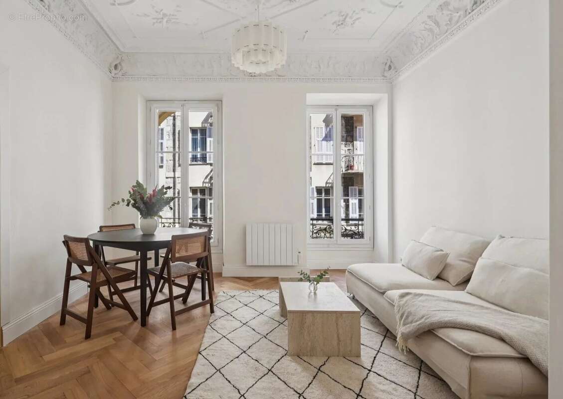 Nice Centre – Élégant appartement bourgeois rénové de 2 à 3 chambres - photo 13