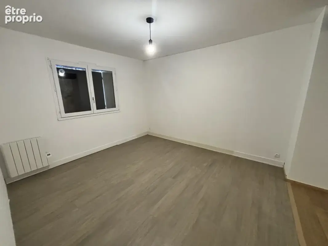 Charmante Maison Familiale avec Piscine et Maison d'Amis sur un Vaste Terrain - photo 13
