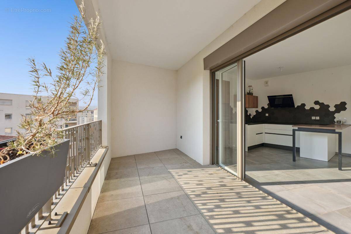 Appartement à LYON-7E