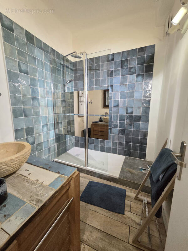 Appartement à MARSEILLE-2E