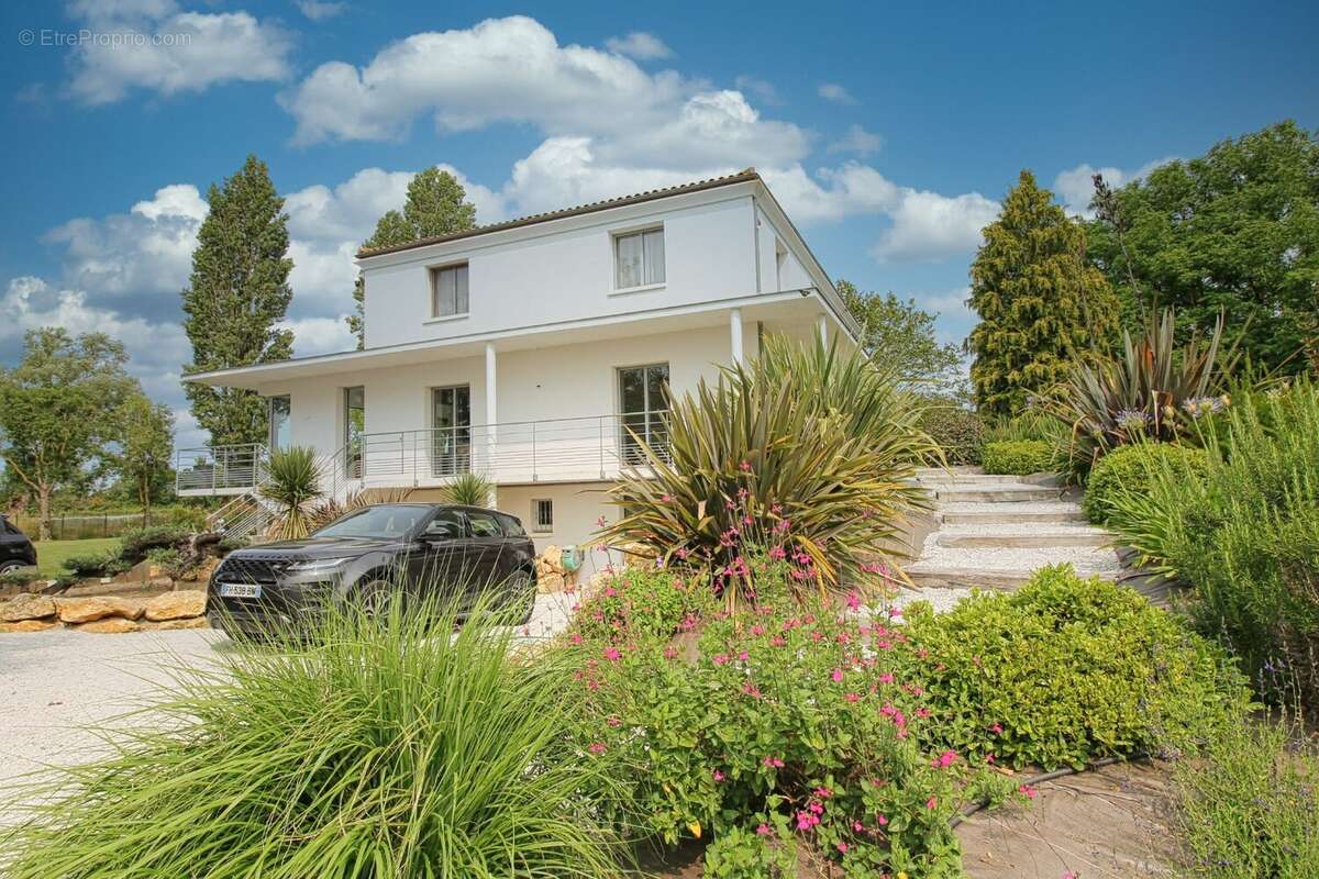Maison à SAUJON