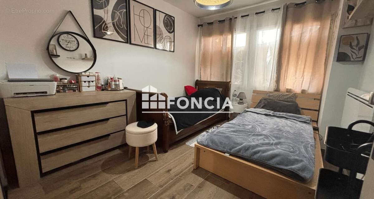 Appartement T3 entièrement rénové à neuf - photo 2
