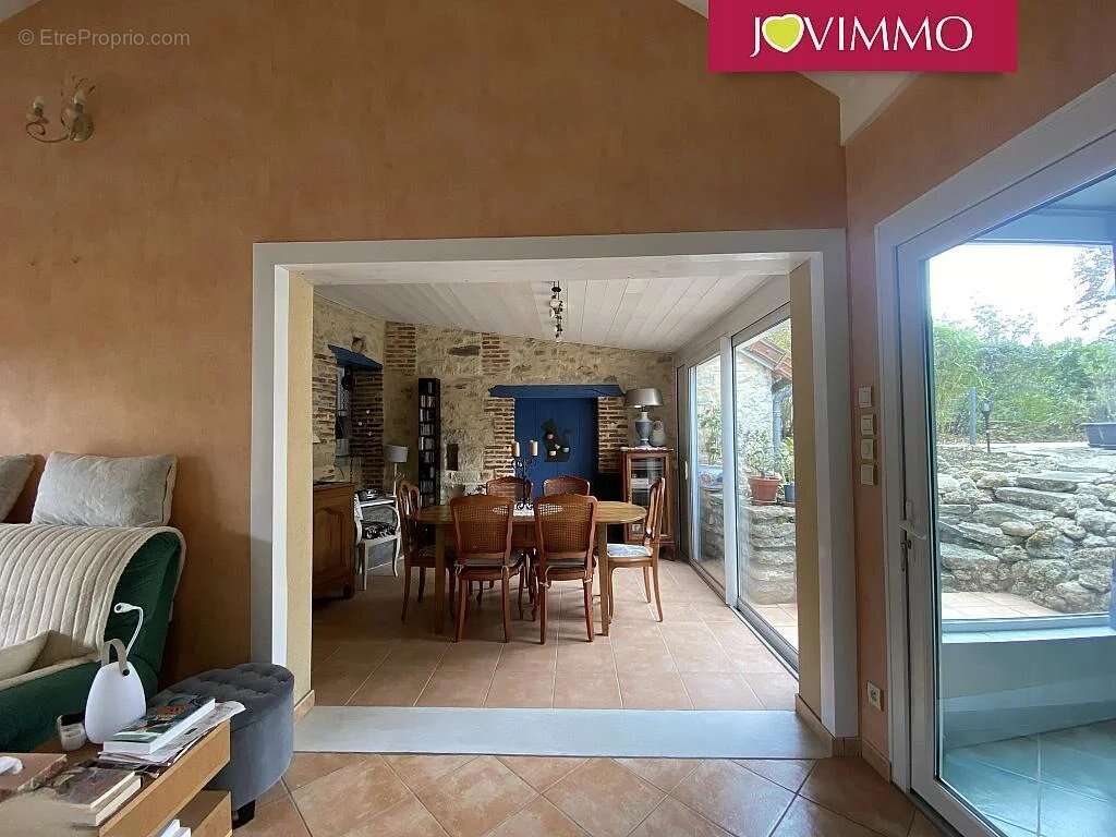 Maison à SAINT-BONNET-DE-ROCHEFORT