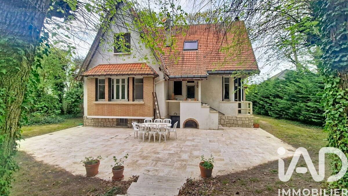 Photo 1 - Maison à SAINT-FARGEAU-PONTHIERRY