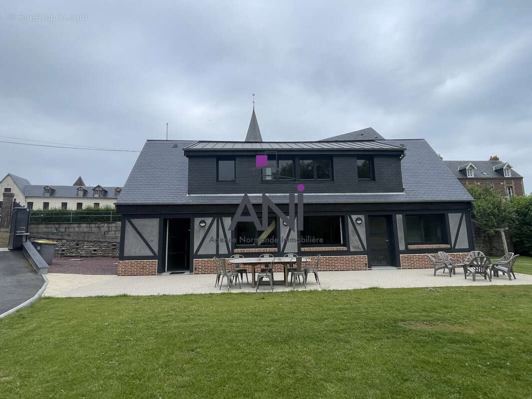 Maison à HAUTOT-SUR-MER