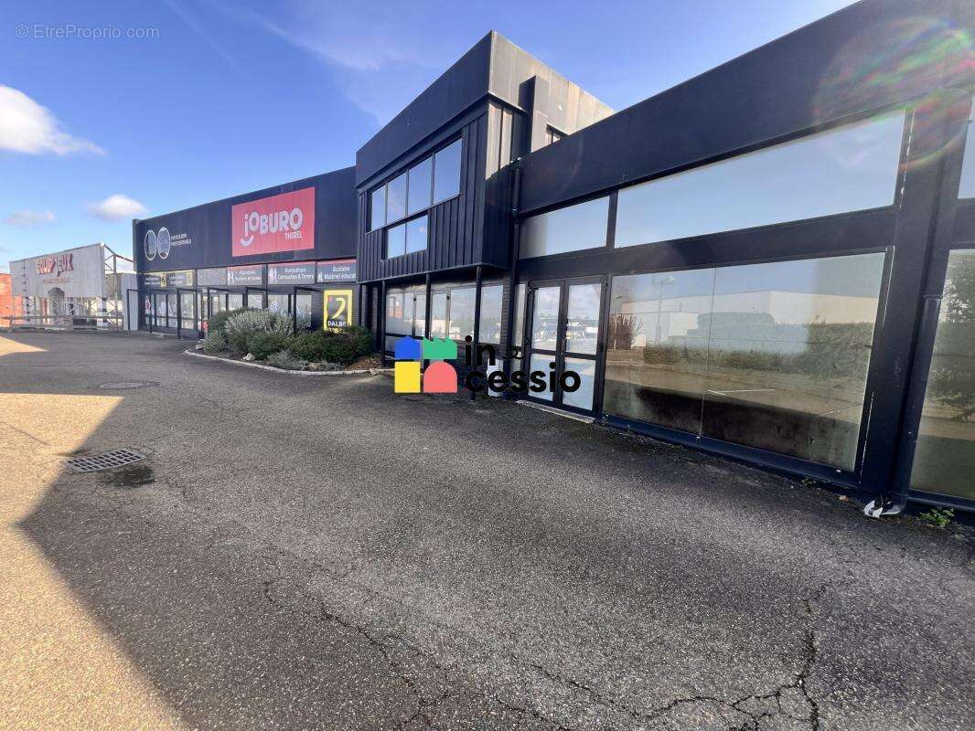 Belle opportunité : Superbe surface commerciale au coeur de la - photo 2