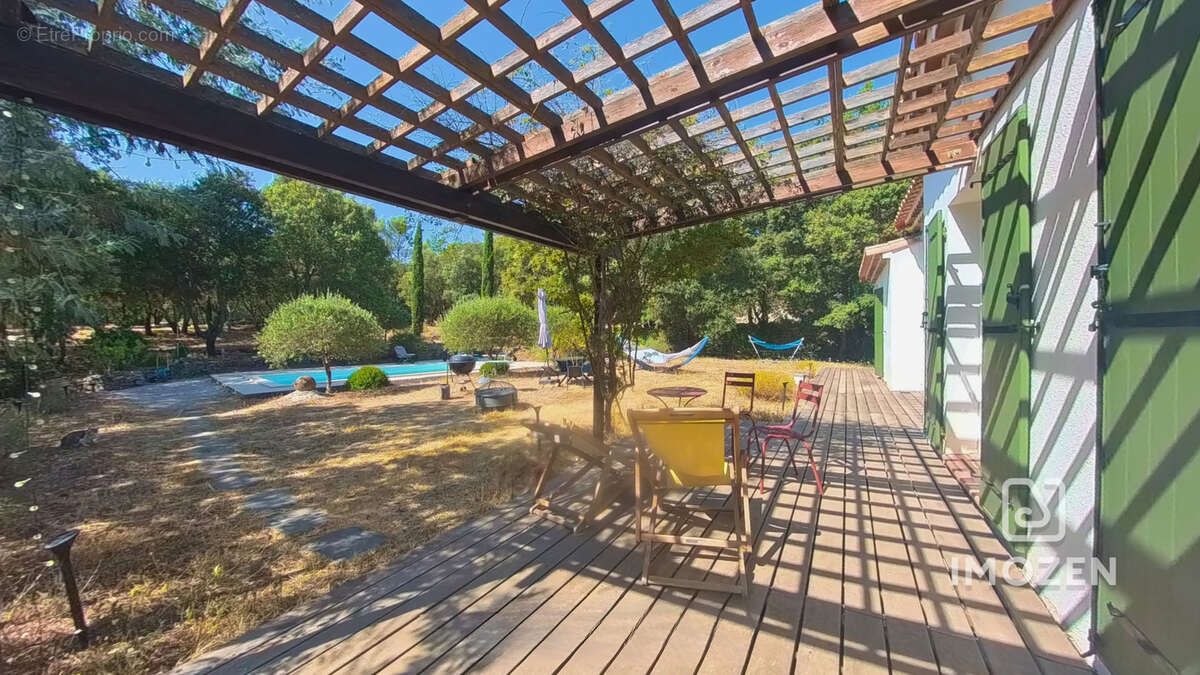 Propriété de caractère avec dépendances, piscine et terrain de 5 809 m2 - photo 19