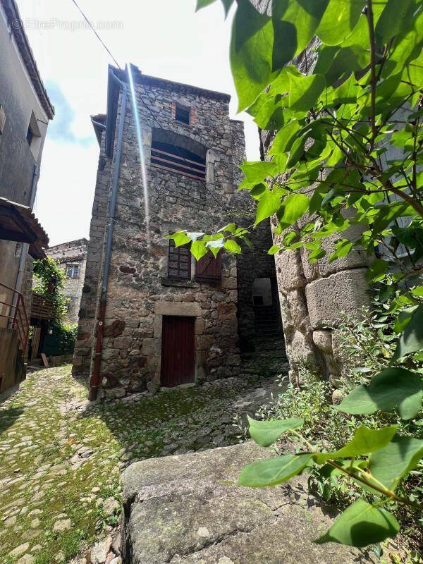 Maison à LARGENTIERE
