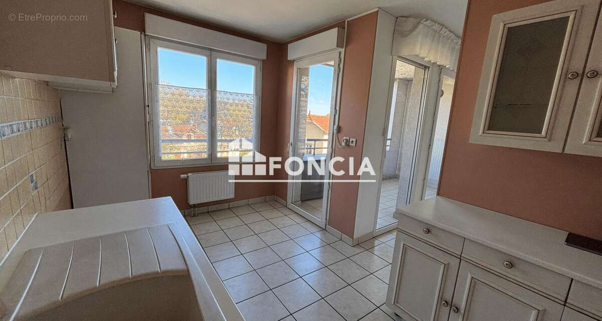 Appartement à BRON