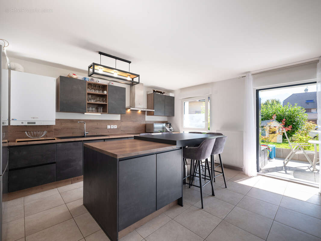 Appartement à SAINT-JORIOZ