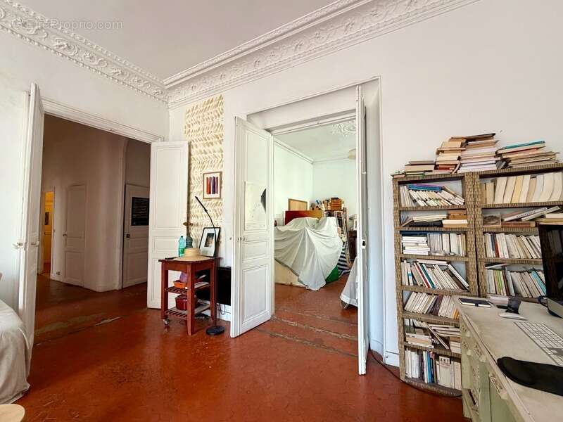 Appartement à MARSEILLE-1E