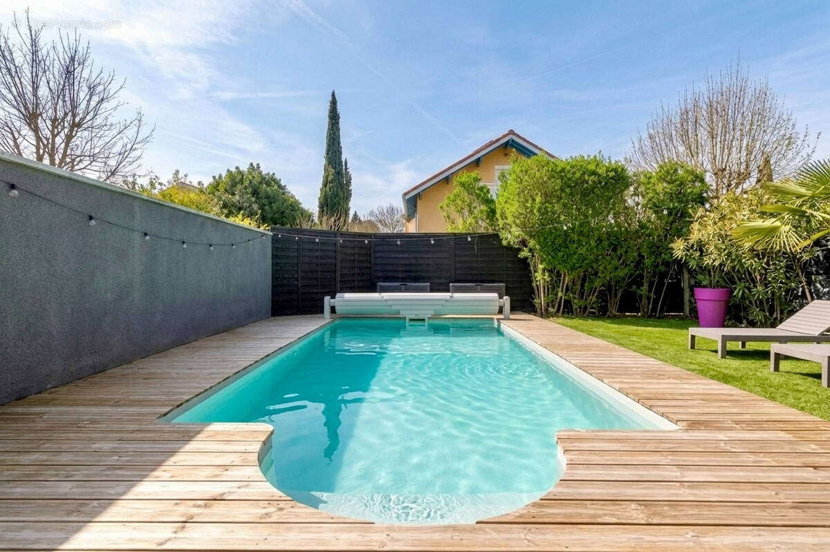 Maison à TASSIN-LA-DEMI-LUNE
