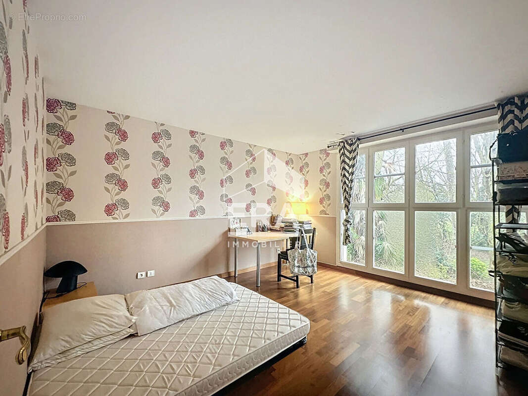 Maison à NEUVILLE-SUR-OISE