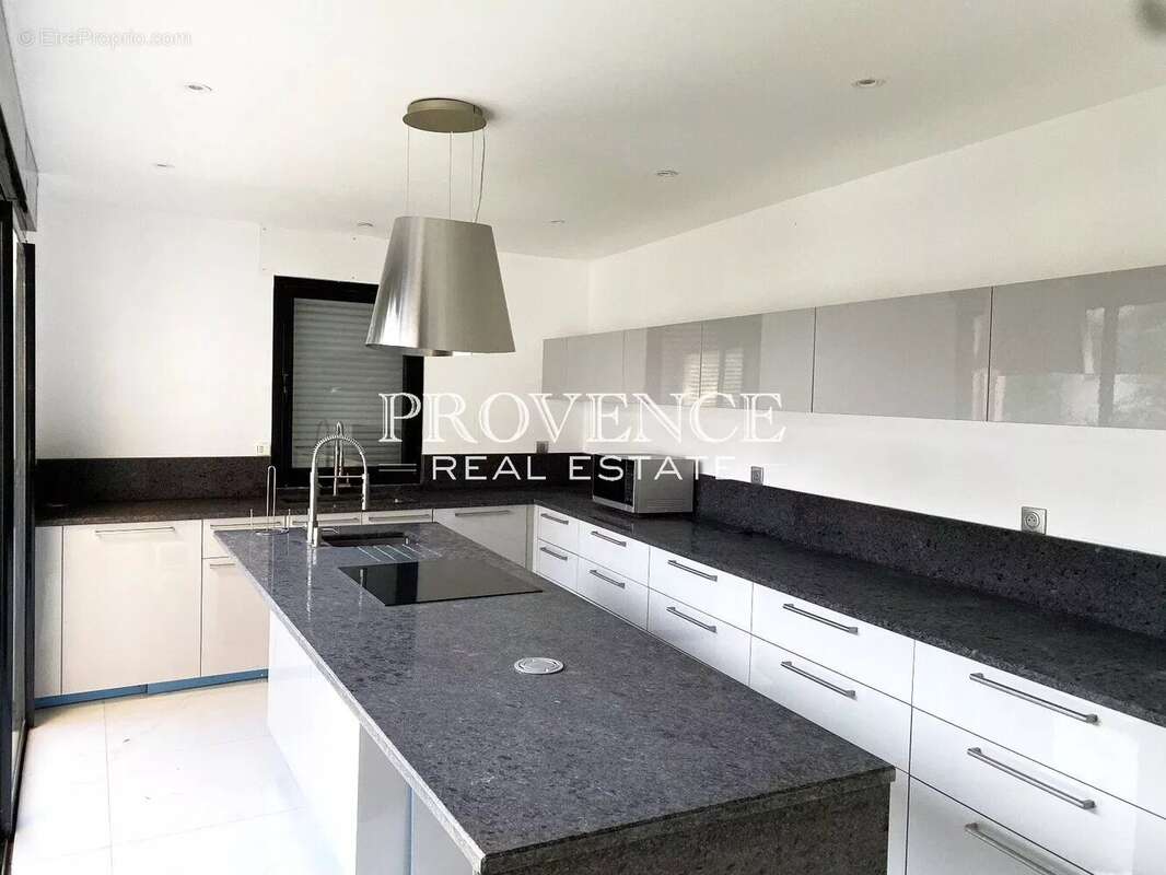 Maison à MARSEILLE-9E