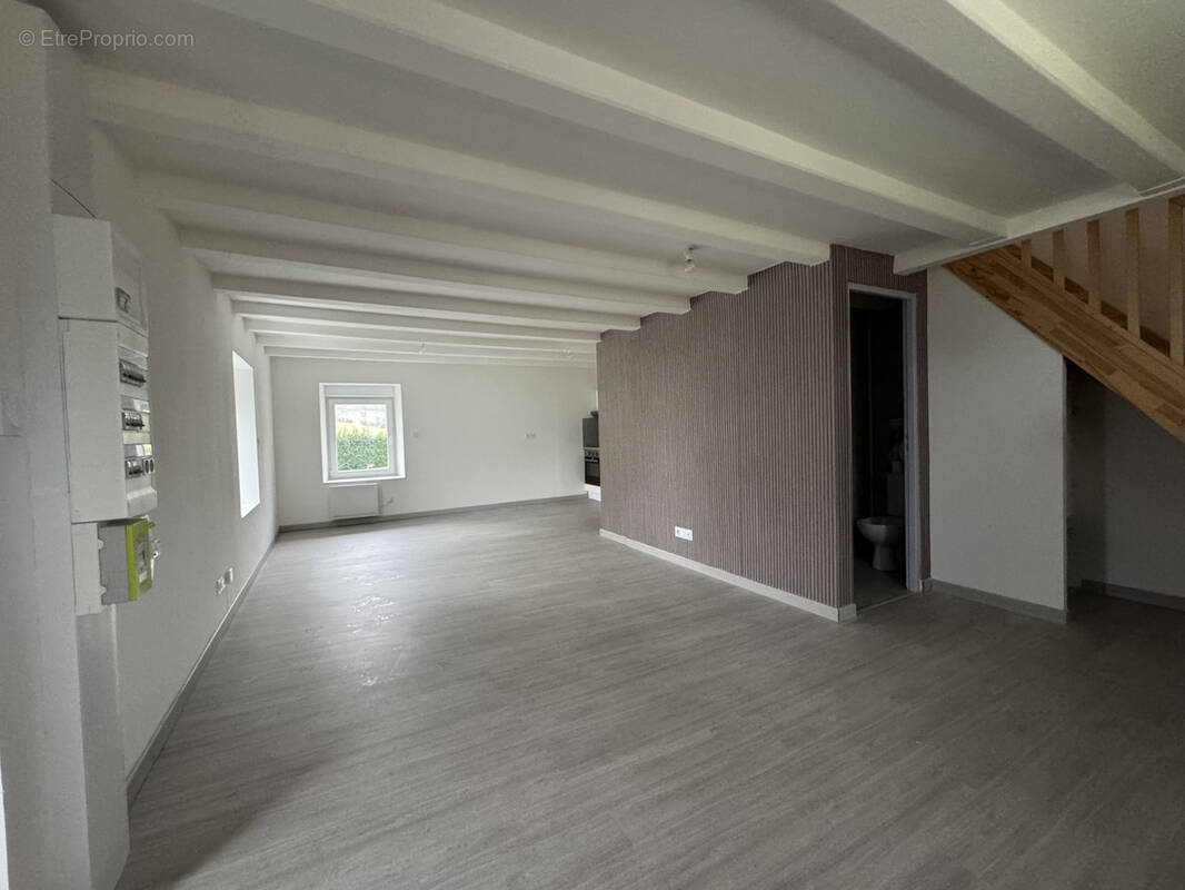 Appartement à EVETTE-SALBERT