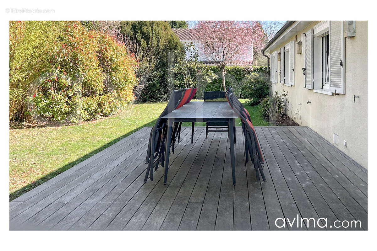 Maison à SAINT-NOM-LA-BRETECHE