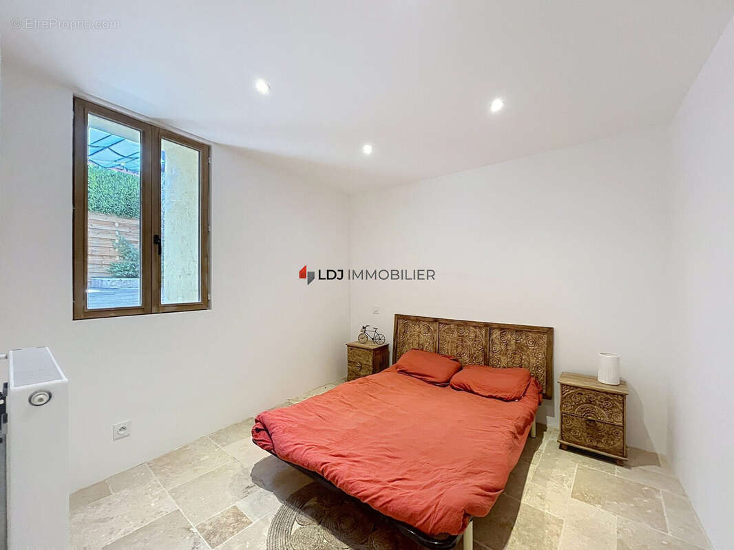 Maison 71 m² à Prades  - photo 6