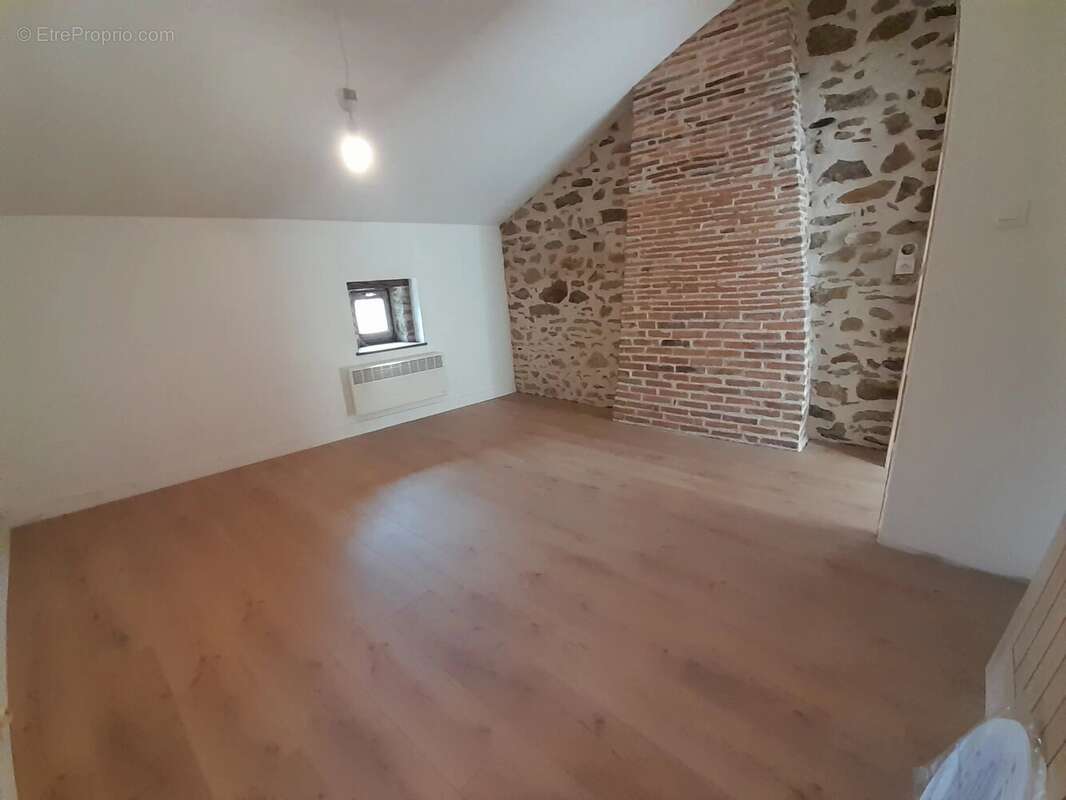 Maison à BUSSIERE-POITEVINE