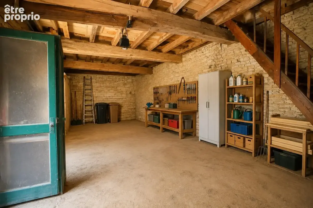 Maison de village avec grange, garage et fort potentiel d'évolution – Saint-Amant-de-Boixe - photo 8